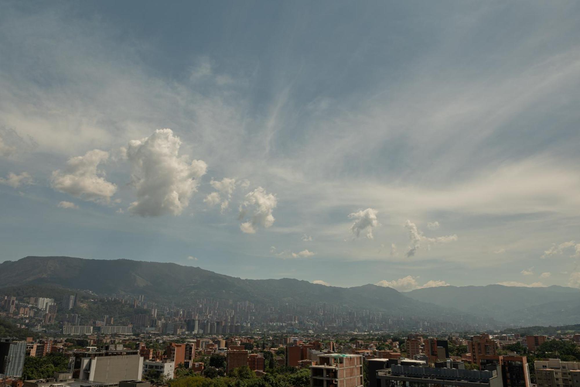 Nuevo Y Calido Loft En Laureles Apartamento Medellín