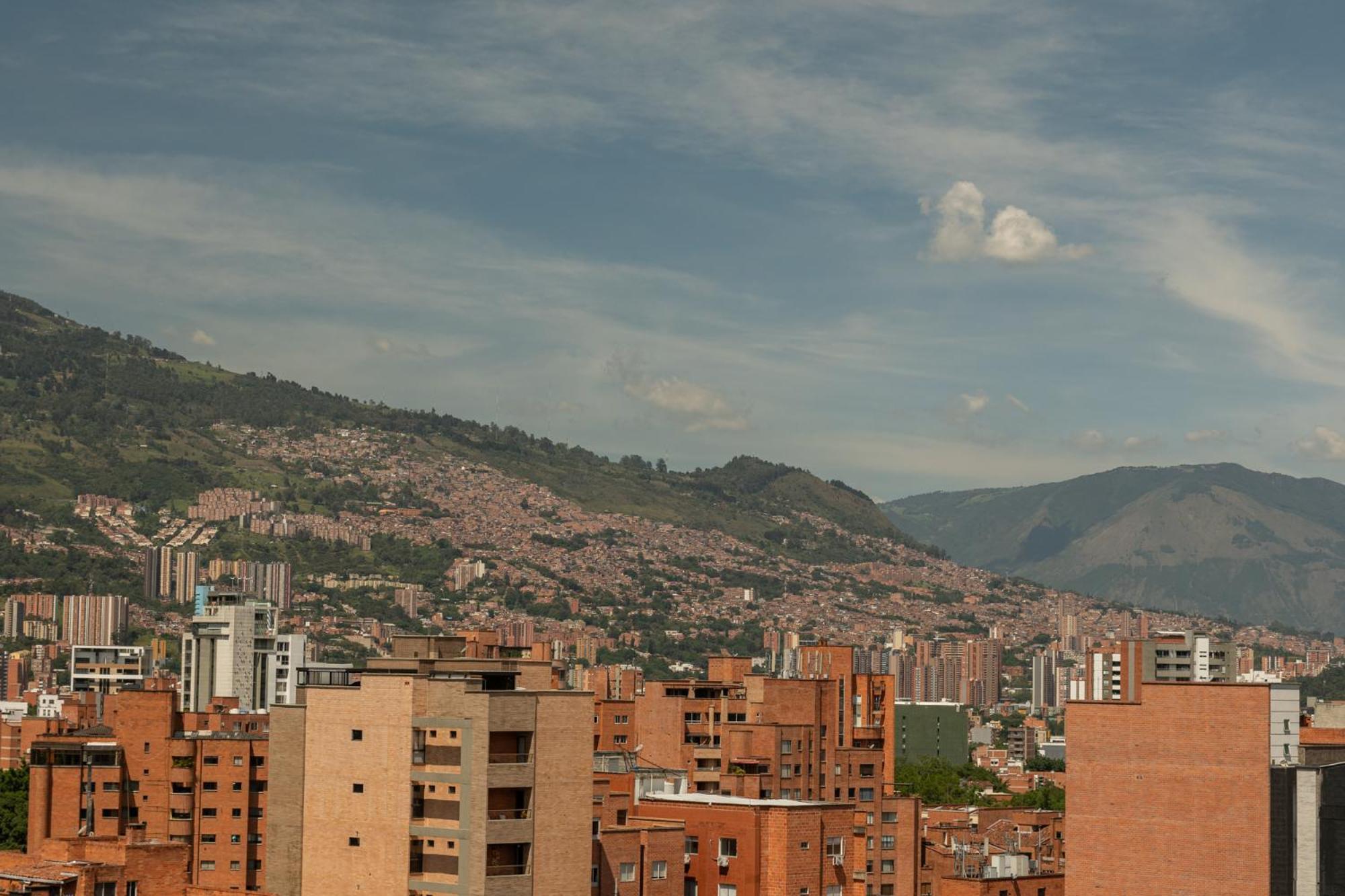 Nuevo Y Calido Loft En Laureles Apartamento *